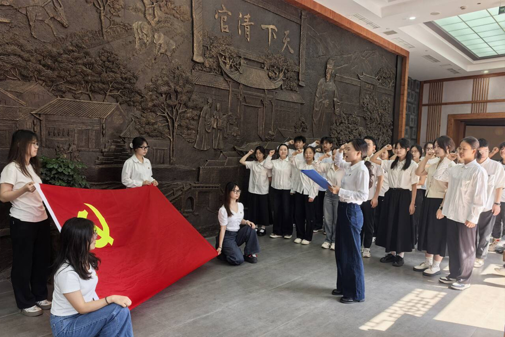 tNdR_1757296155316025770.jpg 1.jpg